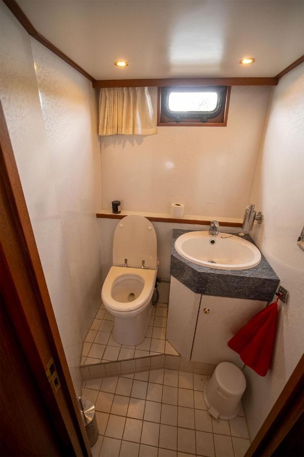 Vedette Hollandaise De 13 M Pour Sejour Insolite Hotel Nivillac Ngoại thất bức ảnh